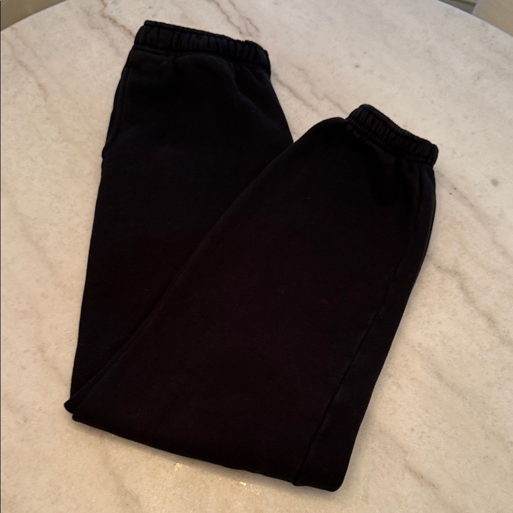 Aritzia TNA Cozy Fleece Black Sweat Pants